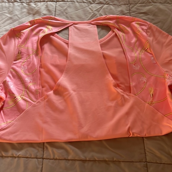 💗💚 Pink Shirt - Picture 2 of 2